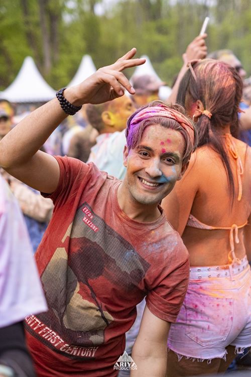 LIOVE THE MOMENT FESTIVAL