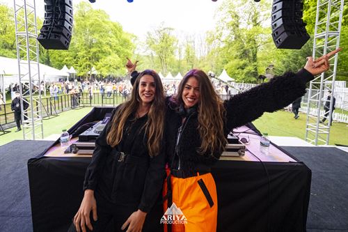 LIOVE THE MOMENT FESTIVAL